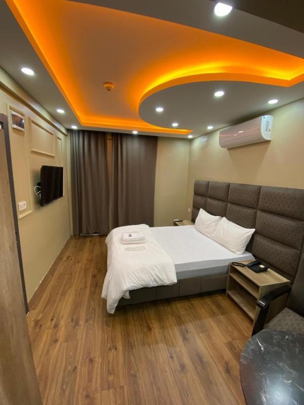 Otel Kadikoey Viva & *